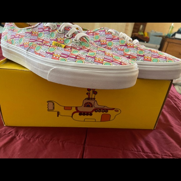 RARE Yellow Submarine LE Vans - Picture 4 of 15